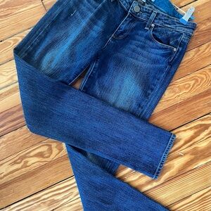 PAIGE Women's Straight Leg Dark Blue Denim Jeans
Skyline Ankle Peg